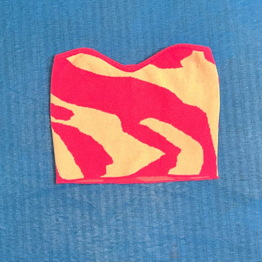 SHEIN Pink and Cream Patterned Top